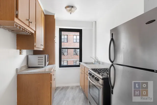 $485,000 | 210 East Broadway, Unit H1602 | Lower East Side