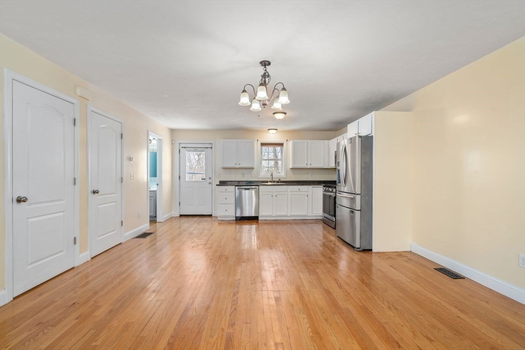 6 A Weldon Avenue Worcester, MA 01607 - Photo 13 of 29 Gallery Image 13