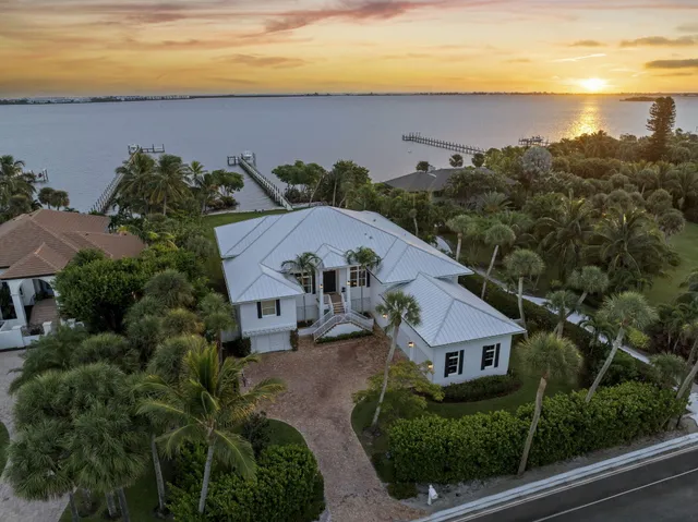 $5,888,000 | 54 South Sewalls Point Road, Sewall's Point, FL 34996