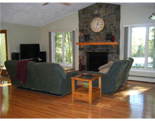 2 Burlingame Road Smithfield, RI 02917 - Photo 4 of 12 Living Room.