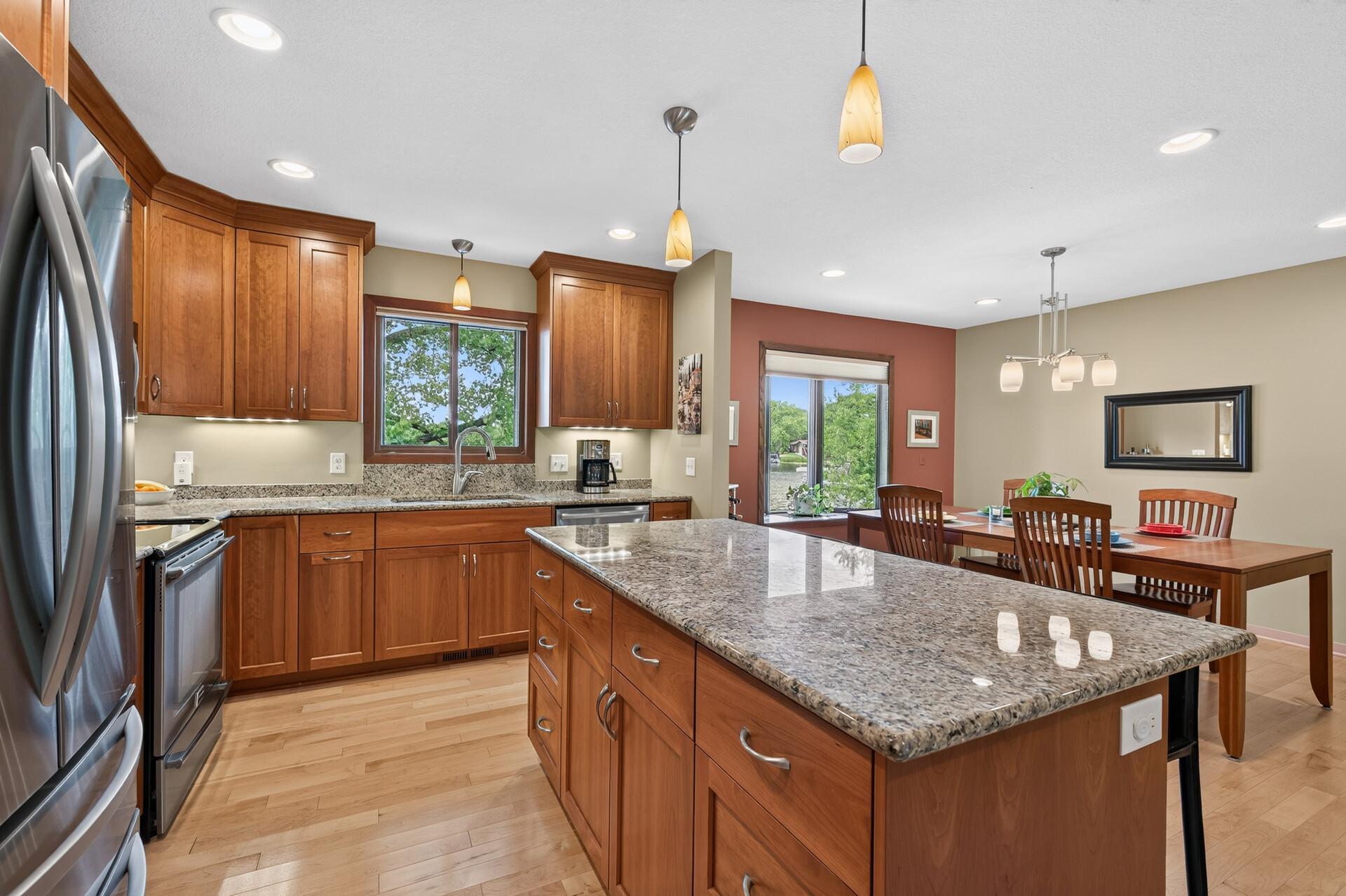 7183 Birchview Road Maple Grove, MN 55369 - Photo 5 of 37