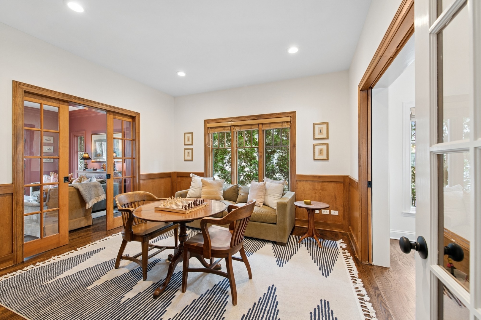 1261 Edgewood Road Lake Forest, IL 60045 - Photo 3 of 41