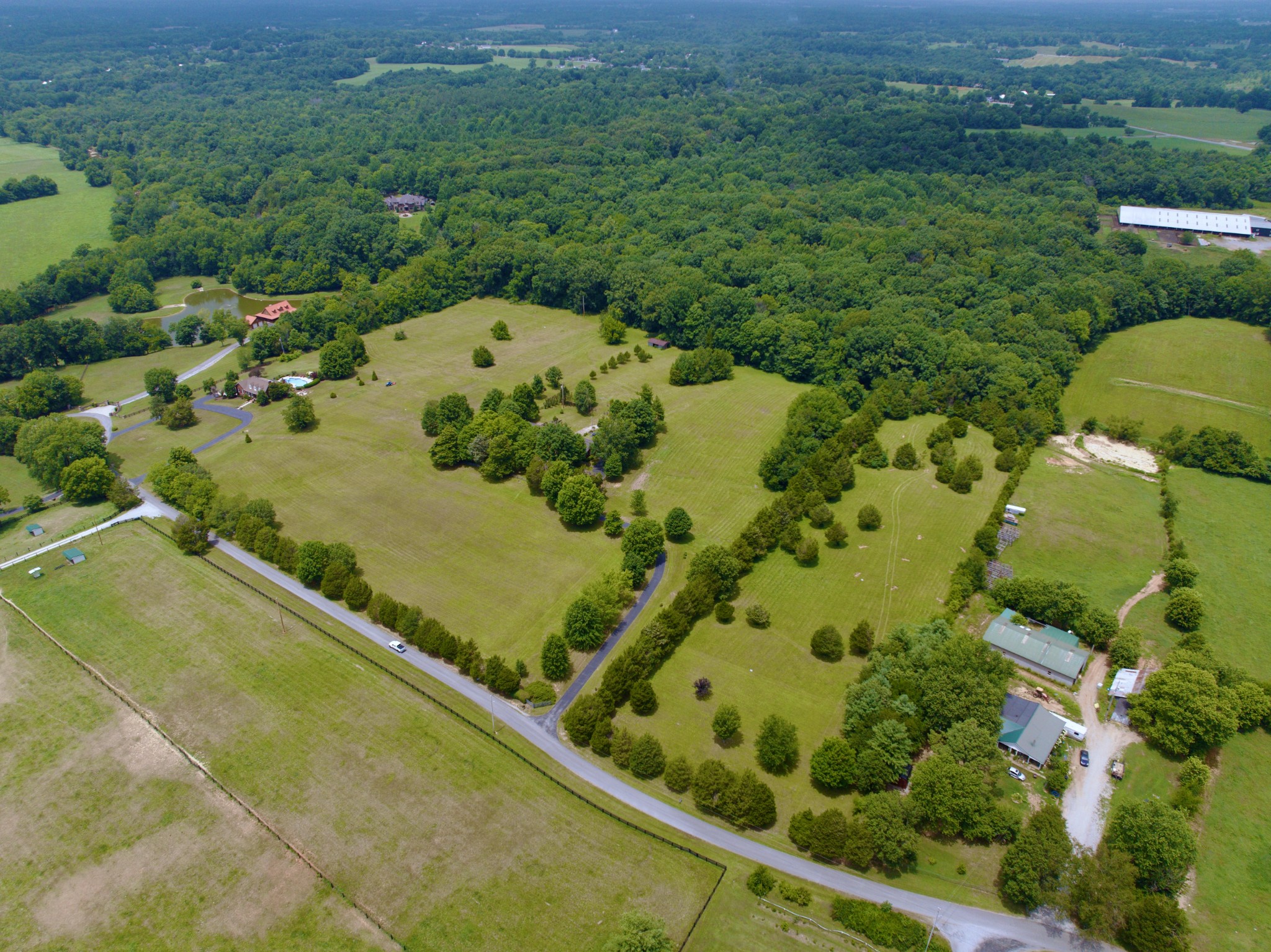 6881 Glidewell Road Cross Plains, TN 37049 - Photo 8 of 35