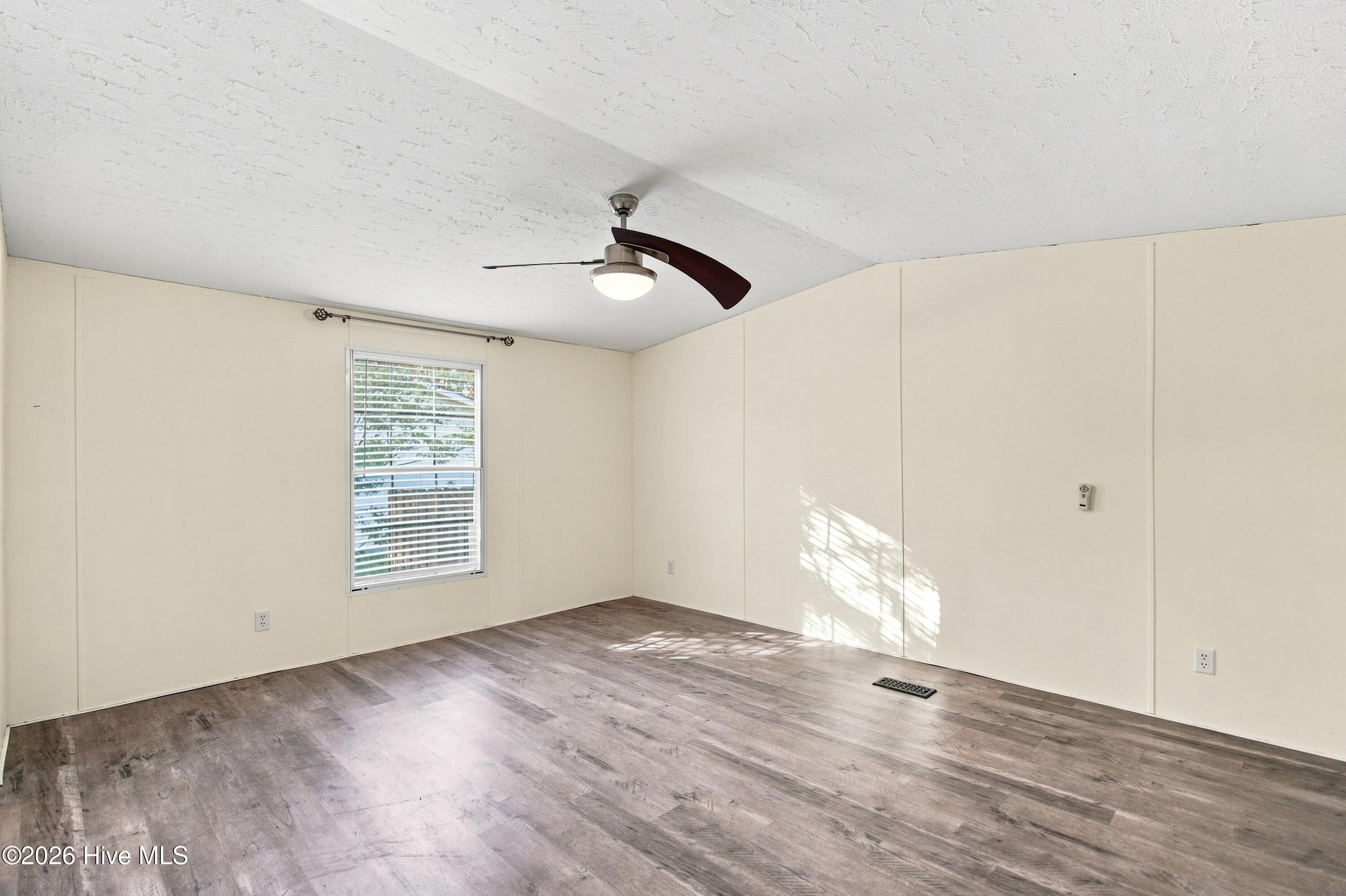 6110 Gordon Road Wilmington, NC 28405 - Photo 18 of 35 Gallery Image 18