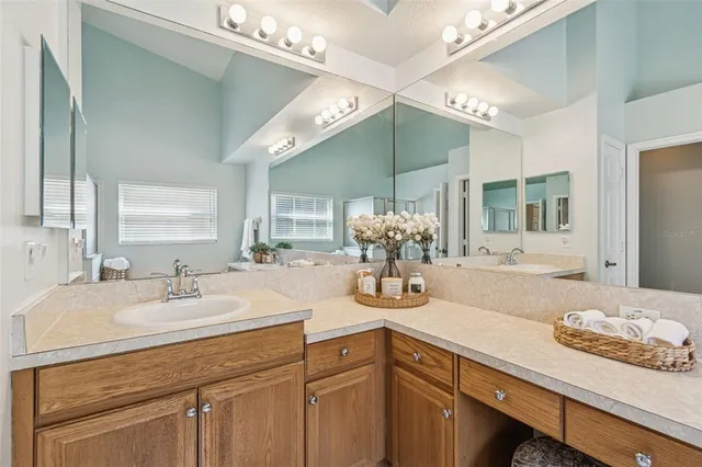 $625,000 | 10122 Whisper Pointe Drive, Tampa, FL 33647