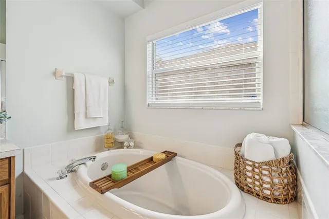 $625,000 | 10122 Whisper Pointe Drive, Tampa, FL 33647