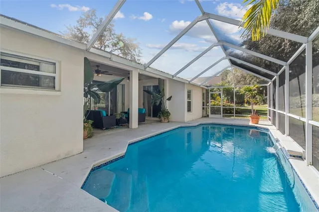 $625,000 | 10122 Whisper Pointe Drive, Tampa, FL 33647