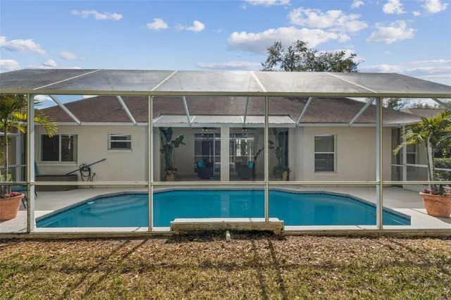 $625,000 | 10122 Whisper Pointe Drive, Tampa, FL 33647