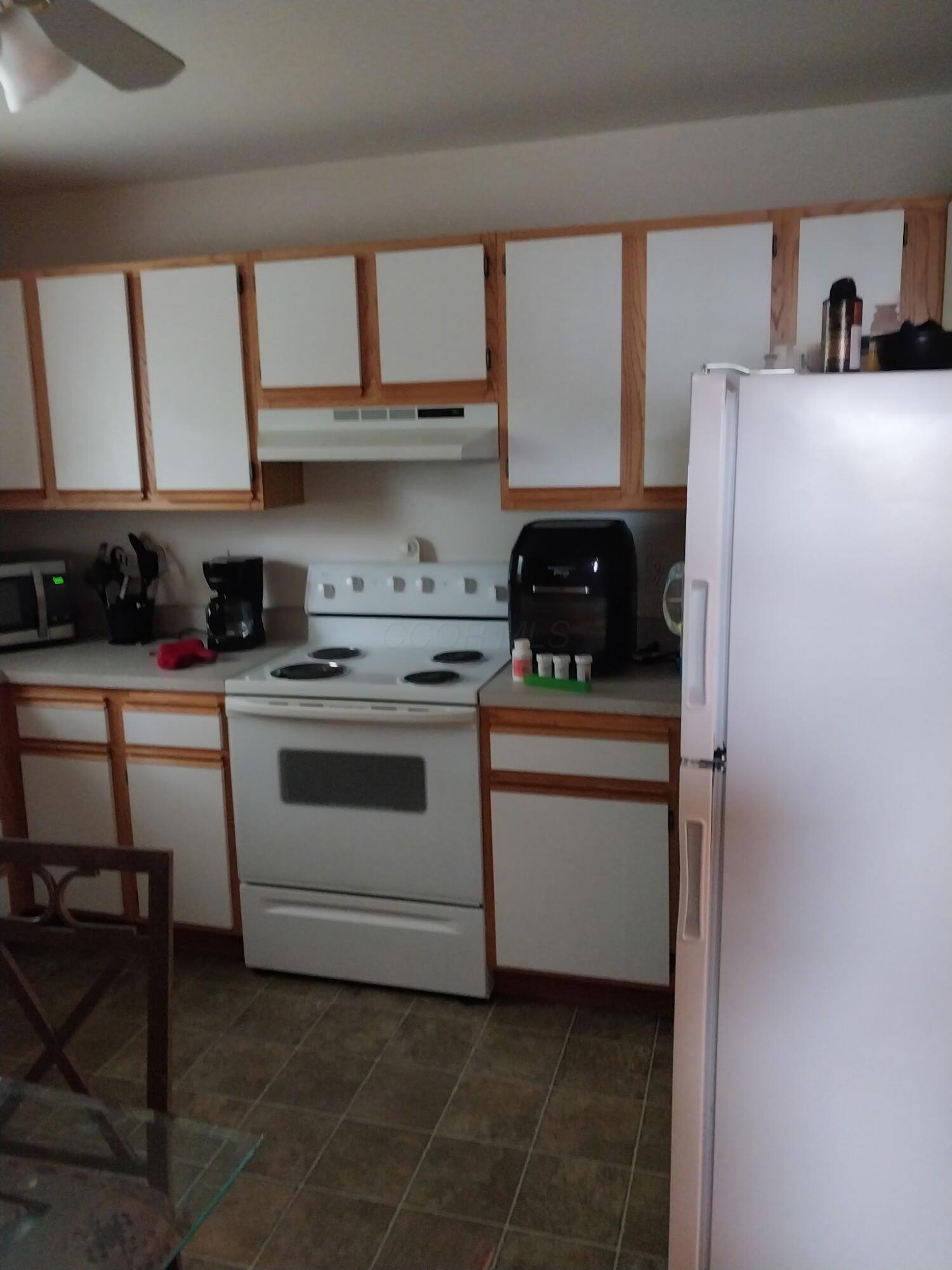 10 Delta Street Delaware, OH 43015 - Photo 3 of 12 kitchen