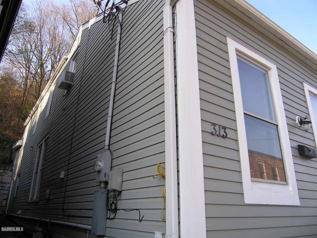 313 South Bench Street Galena, IL 61036 - Photo 3 of 19 a view of balcony
