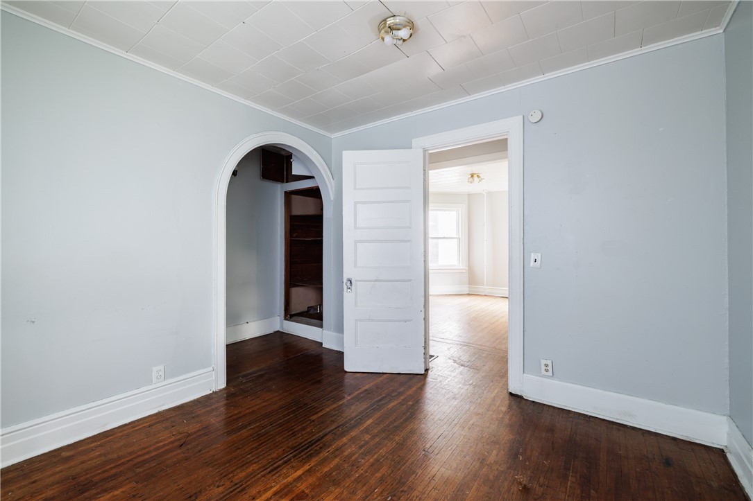 208 Kenwood Avenue Rochester, NY 14611 - Photo 7 of 23