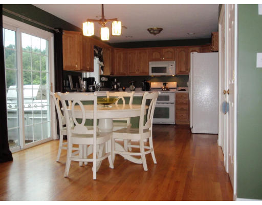85 Mayflower Road Plympton, MA 02367 - Photo 5 of 12 Gallery Image 5
