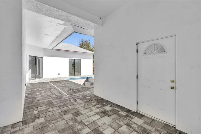 a view of an entryway of the house