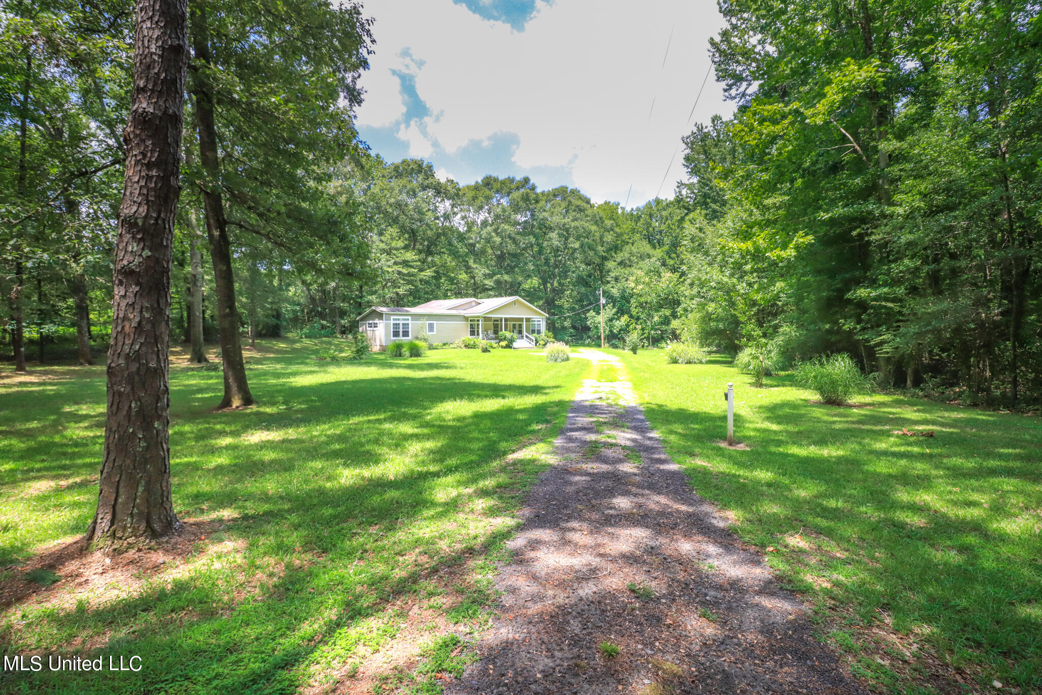 1605 Bill Downing Road Raymond, MS 39154 - Photo 1 of 35 1605 Bill Downing 43