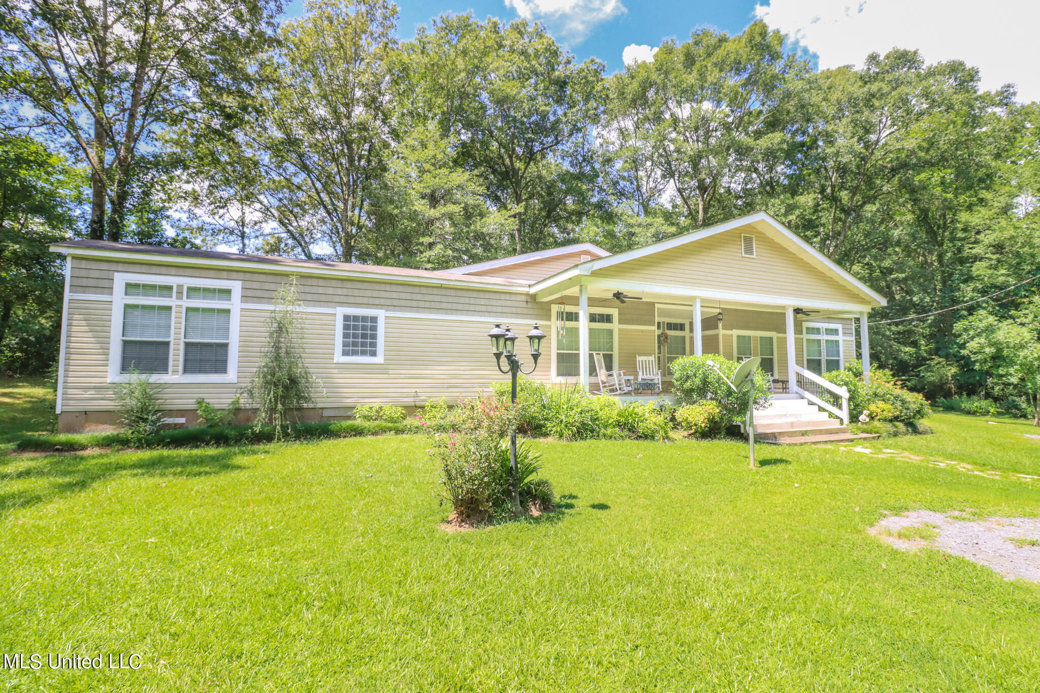 1605 Bill Downing Road Raymond, MS 39154 - Photo 4 of 35 1605 Bill Downing 3