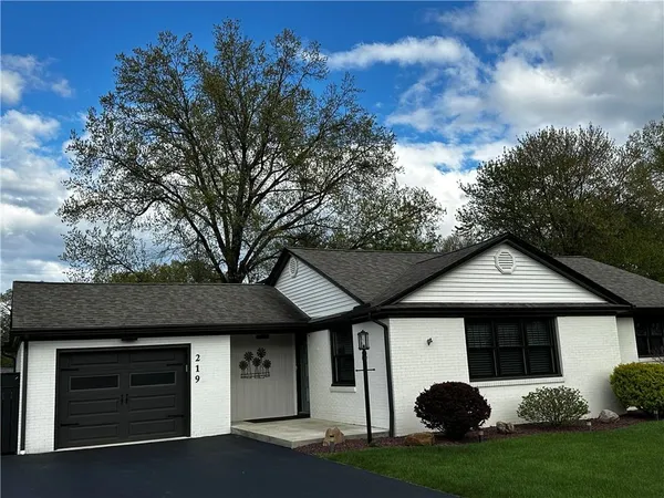 $239,900 | 219 Meadowbrook Road, Hermitage, PA 16148