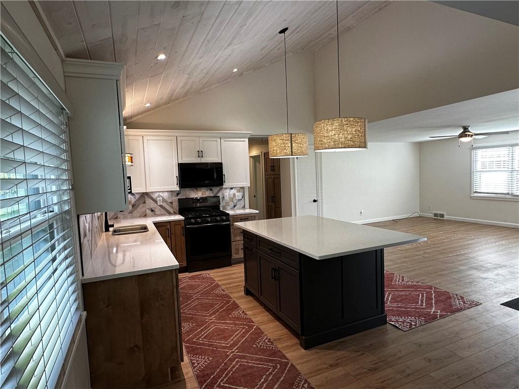 219 Meadowbrook Road Hermitage, PA 16148 - Photo 5 of 19