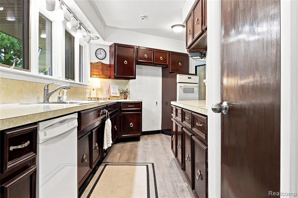 7386 Dean Road Fenton, MI 48430 - Photo 15 of 53 Gallery Image 15