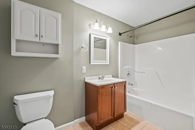 $205,000 | 141 Falcon Ridge Way North, Unit 1, Hamburg, NJ 07419