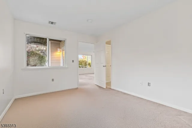 $205,000 | 141 Falcon Ridge Way North, Unit 1, Hamburg, NJ 07419