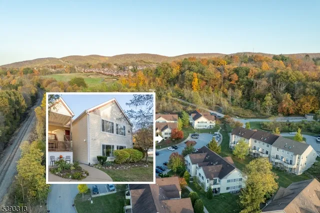 $205,000 | 141 Falcon Ridge Way North, Unit 1, Hamburg, NJ 07419