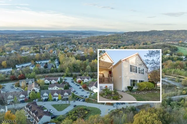 $205,000 | 141 Falcon Ridge Way North, Unit 1, Hamburg, NJ 07419