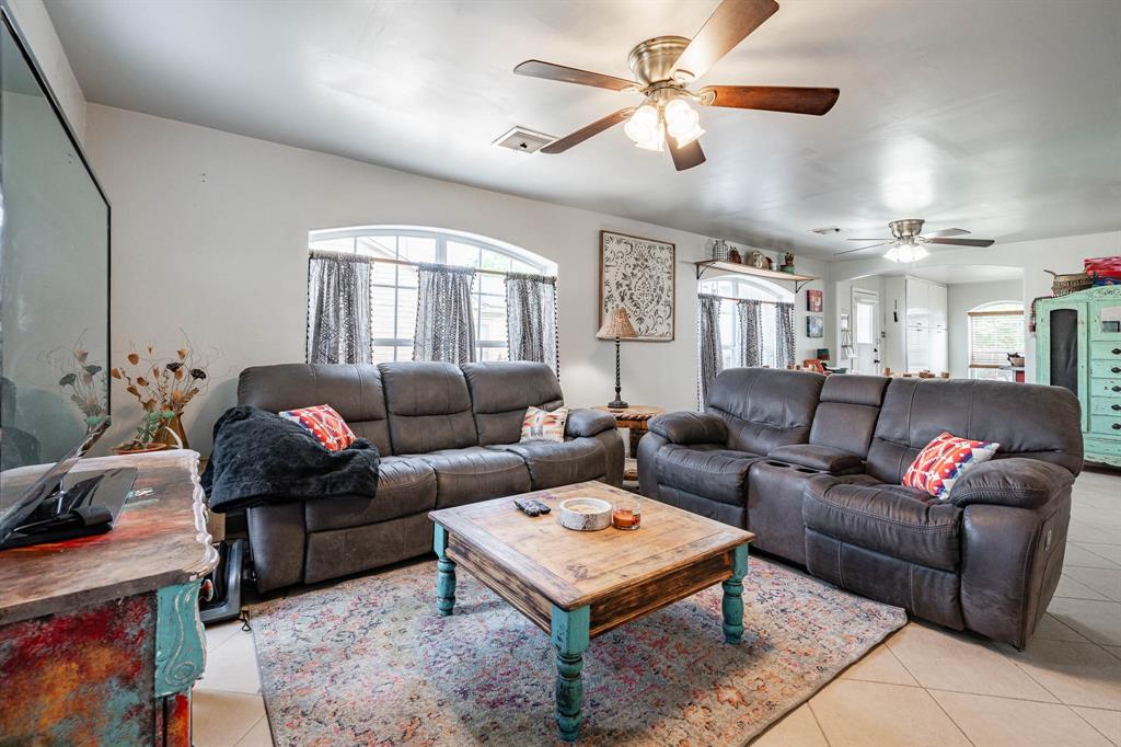 1004 North 7th Street Ballinger, TX 76821 - Photo 12 of 37