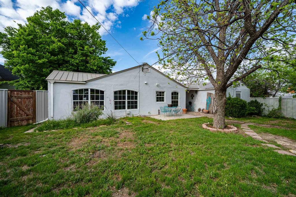 1004 North 7th Street Ballinger, TX 76821 - Photo 26 of 37
