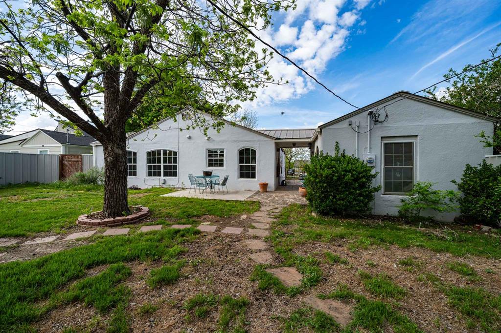 1004 North 7th Street Ballinger, TX 76821 - Photo 29 of 37