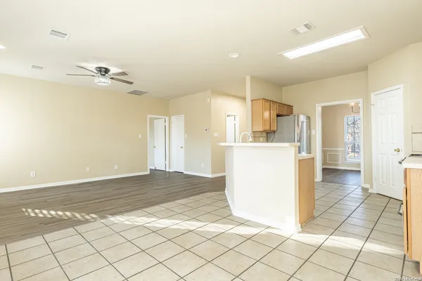$2,550 | 1534 Crescent Glen, San Antonio, TX 78258