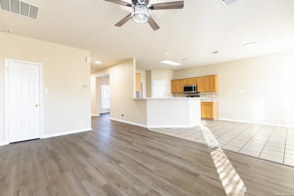$2,550 | 1534 Crescent Glen, San Antonio, TX 78258