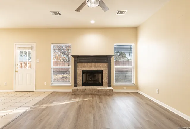 $2,550 | 1534 Crescent Glen, San Antonio, TX 78258