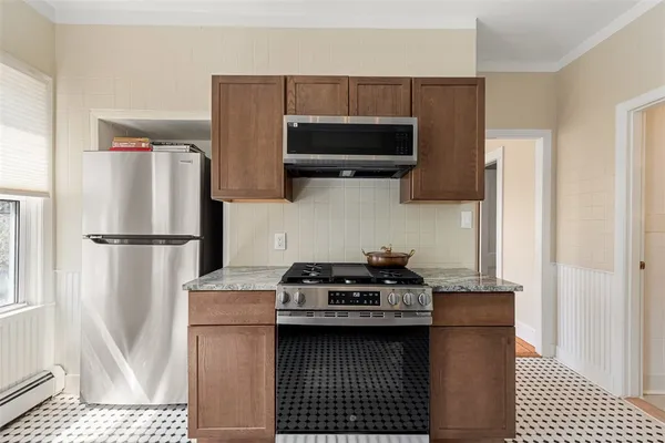 $2,600 | 94 Grove Street, Unit 2, Providence, RI 02909