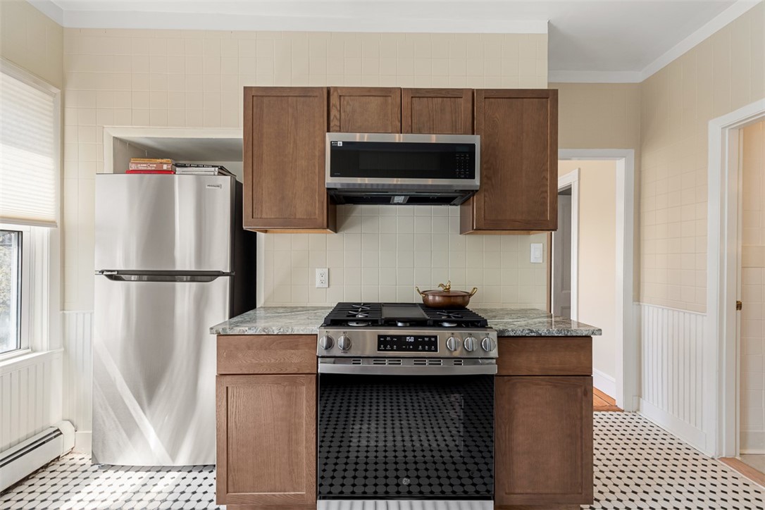 94 Grove Street, Unit 2 Providence, RI 02909 - Photo 8 of 24
