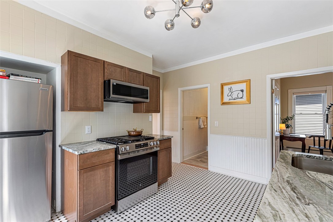 94 Grove Street, Unit 2 Providence, RI 02909 - Photo 10 of 24