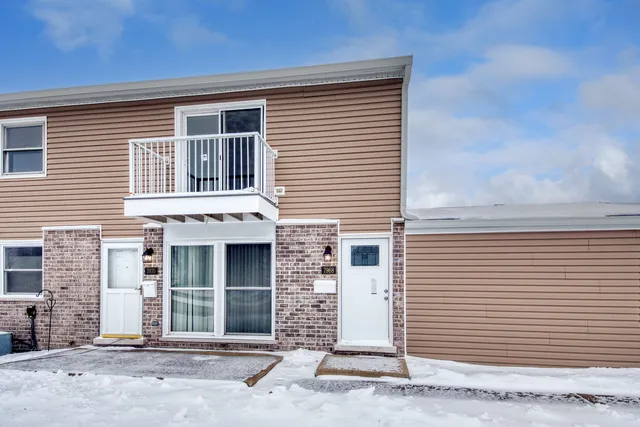 $2,150 | 7968 163rd Place, Unit 7968, Tinley Park, IL 60477