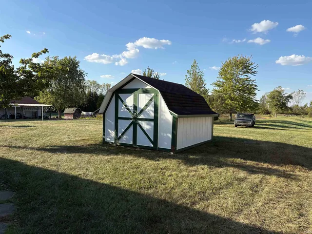 $390,000 | 3202 West 600 South, Portland, IN 47371