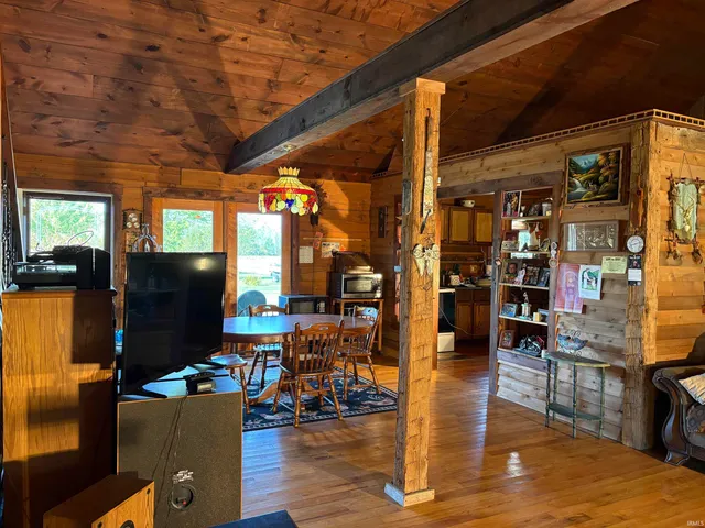 $390,000 | 3202 West 600 South, Portland, IN 47371