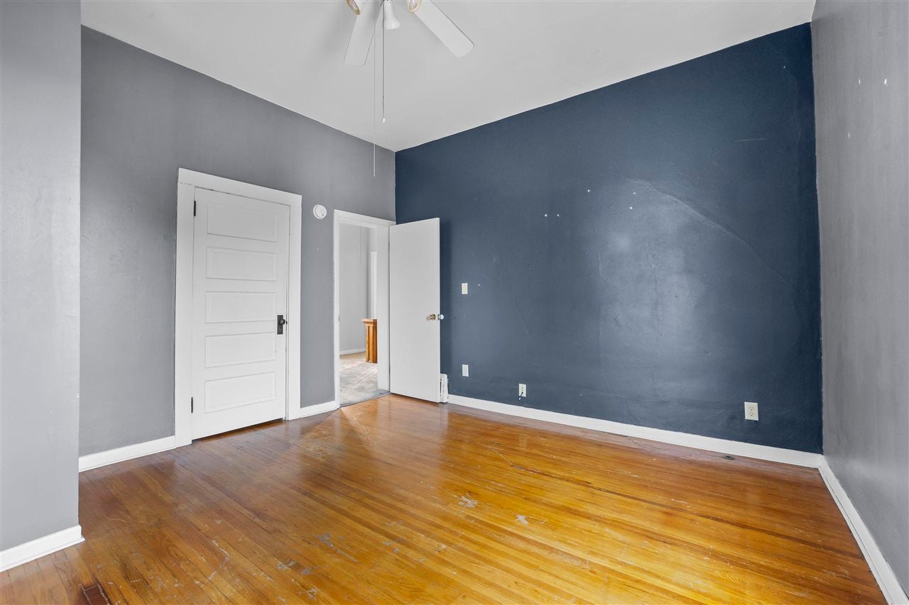 211 3rd Street Southwest Mount Vernon, IA 52314 - Photo 14 of 23 Gallery Image 14