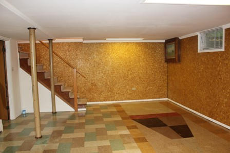 1731 Rutrough Road Southeast Roanoke, VA 24014 - Photo 21 of 34 a view of an empty room