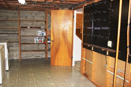 1731 Rutrough Road Southeast Roanoke, VA 24014 - Photo 23 of 34 a view of walk in closet and empty room