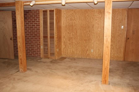 1731 Rutrough Road Southeast Roanoke, VA 24014 - Photo 24 of 34 a view of a bathroom with shower