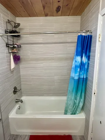 $220,000 | 1012 Greenlawn Drive, Sturgis, MI 49091