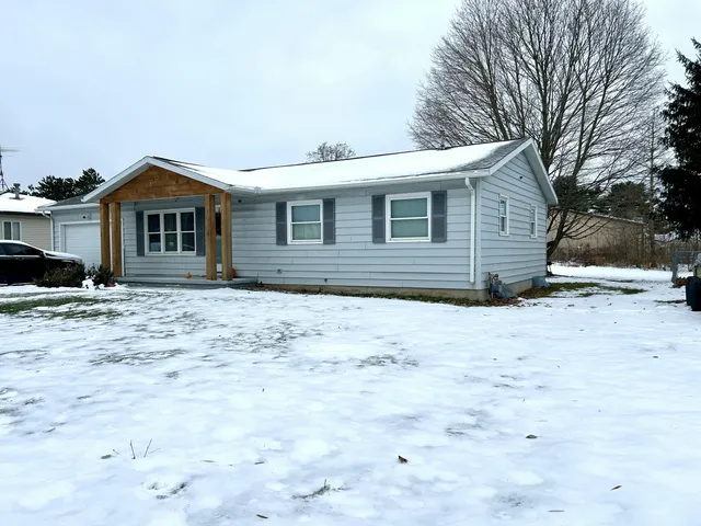 $220,000 | 1012 Greenlawn Drive, Sturgis, MI 49091