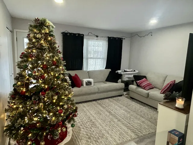 $220,000 | 1012 Greenlawn Drive, Sturgis, MI 49091