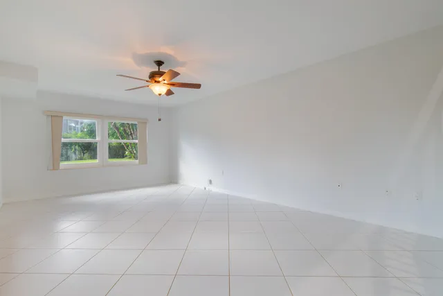 $2,300 | 31 Clinton Court, Unit C, Royal Palm Beach, FL 33411
