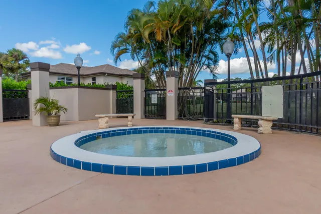 $2,300 | 31 Clinton Court, Unit C, Royal Palm Beach, FL 33411