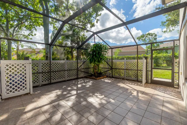 $2,300 | 31 Clinton Court, Unit C, Royal Palm Beach, FL 33411