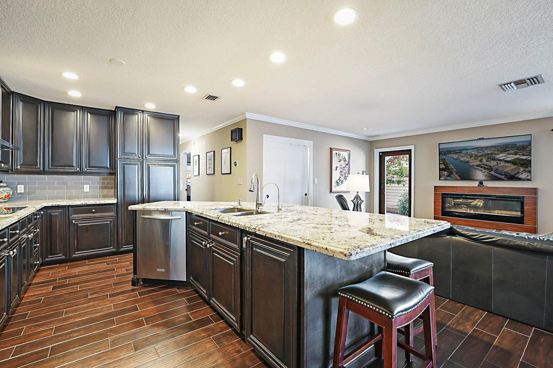 2743 Northeast 28th Court, Unit 3 Lighthouse Point, FL 33064 - Photo 12 of 56 Photo 12