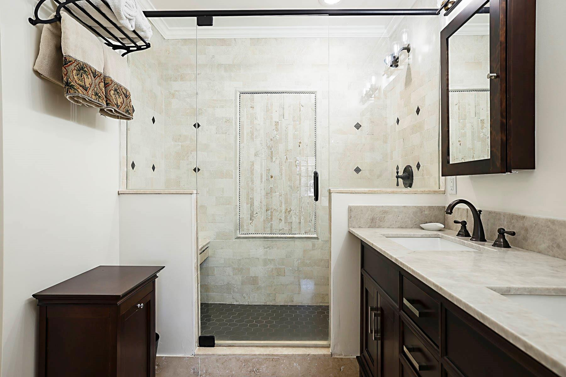 2743 Northeast 28th Court, Unit 3 Lighthouse Point, FL 33064 - Photo 26 of 56 Photo 26